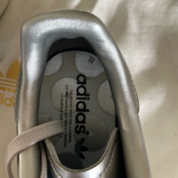 Stan Smith Adidas silver leather sneakers - Picture 5 of 8